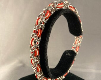 Red & White Stretchy Chainmail Bracelet - Extra Large