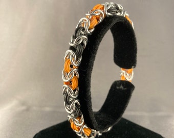 Black & Orange Stretchy Rubber Chainmail Bracelet - Medium