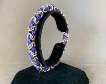 Purple Stretchy Chainmail Bracelet - Medium