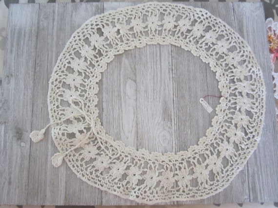Vintage Cream Colored Crocheted Cotton Collar - Etsy display picture 1
