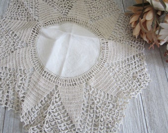 Vintage Hand Crocheted / Centro Biancheria / Centrini (Set di 2)