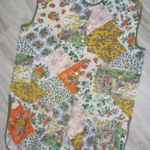 Vintage Vest Style Apron - Patchwork Fabric Design - Two Pockets - Snap Closure - Size Small