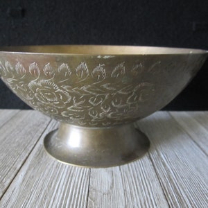 Vintage World Gift Z.Y. India Engraved/Etched Brass Bowl on a Pedistal