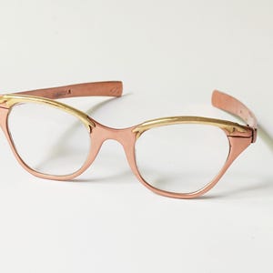Tura Inc Gold-Tone Filigree Women\'s Eyeglasses US Pat 631706 Cat-Eye Vintage Tura inc signed/1950s cat - Gem main image 3