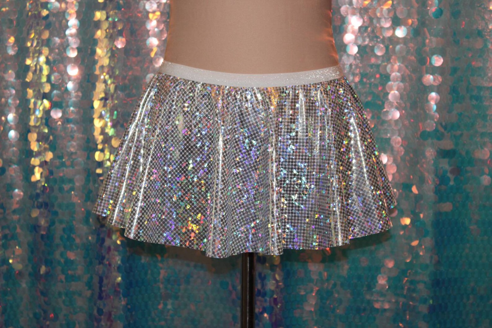 sneaker grand court shiny holographic