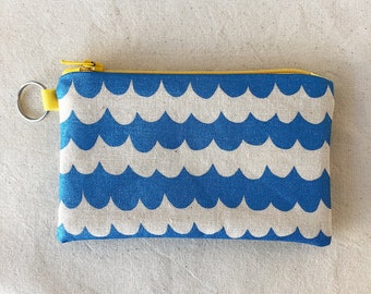 Blue wave pattern coin purse