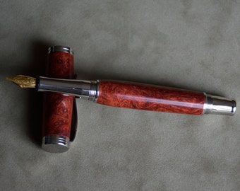 Rood geverfde esdoorn Burl vulpen met Made in USA componenten