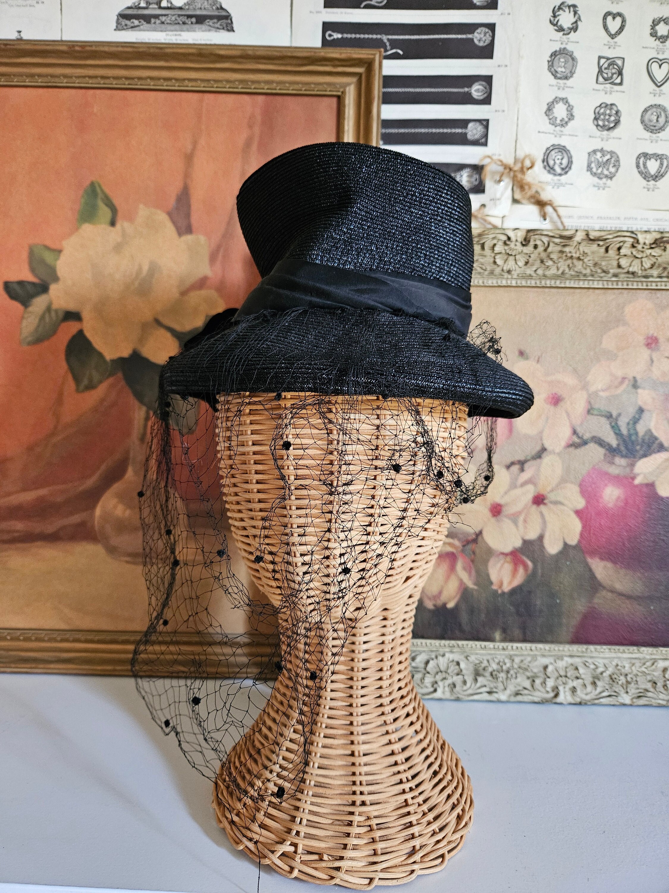 Vintage Bullock’s California Gray Lightweight OSFM Hat with Bow & Faux Flowers 1960s Bullock main image 4