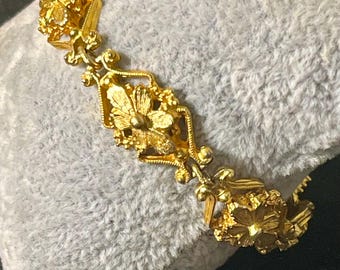 Gorgeous Vintage Goldtone Floral Florenza Brand Bracelet