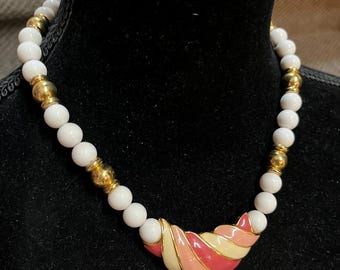 Vintage NAPIER Pink Enamel White Acrylic Bead Gold Tone Pendant Necklace With Original Box