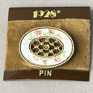 Beautiful 1928 Brand Vintage Painted Enamel Brooch! In EUC on Original Card!!