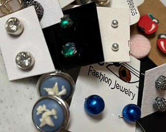Mystery Lot of SIX Vintage Stud Earrings!!