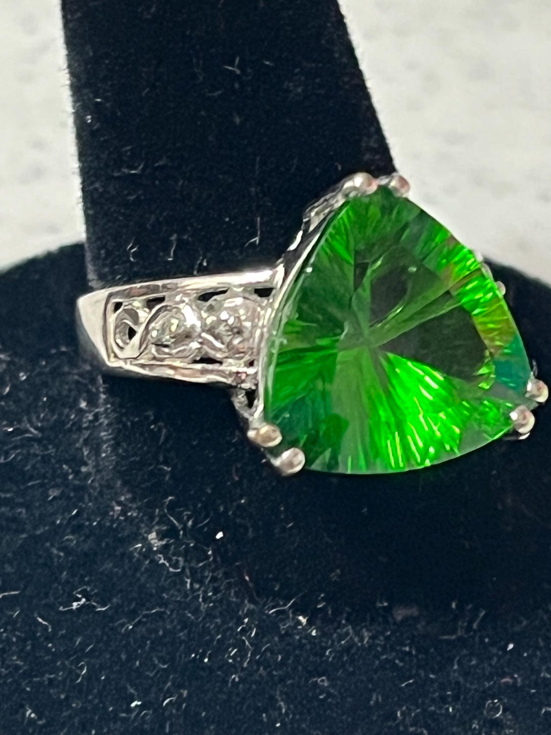 Vintage Large Trillion Cut Karis Helenite Sterling Silver Ring Sz 7.25 ...