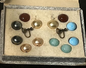 Vintage Unmarked Interchangeable Screwback Earrings in original box!