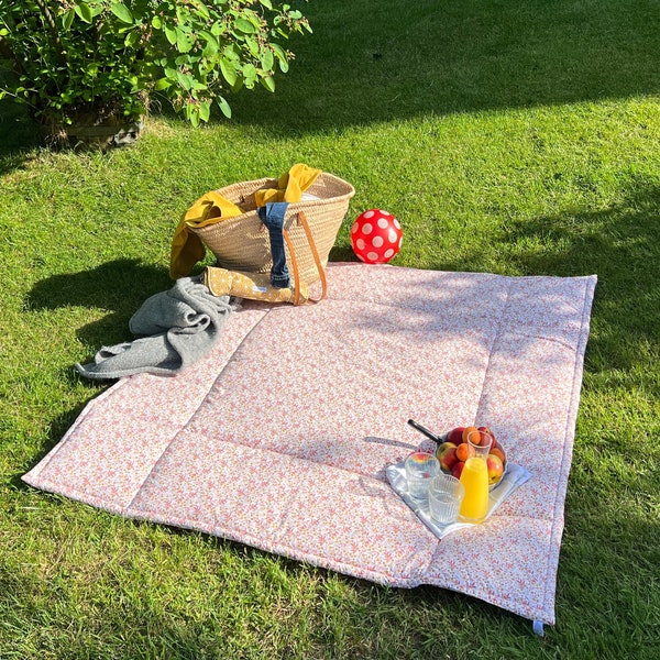 Picknickdecke Krabbeldecke wattiert, einseitig beschichtet, wasserabweisend - Blumenwiese - Materialien Öko-Tex Standard zertifiziert