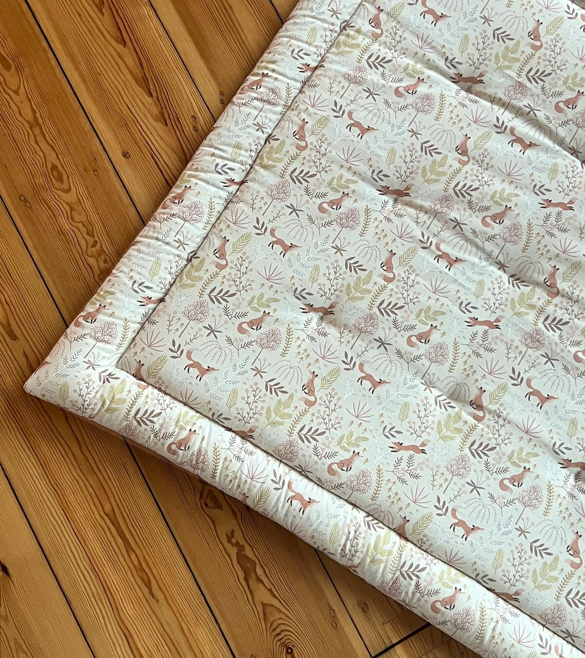 厚さ4cmのプレイマット、赤ちゃん用パッド入りプレイマット、綿100