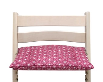 Cushion compatible with Tripp Trapp high chair of Stokke - Happy Star Red, all materials OEKO TEX Standard 100 certified