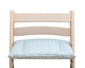 Tvättbar sittdyna kompatibel med / passar endast Tripp Trapp barnstol av Stokke Happy Star Sage Eucalyptus Green