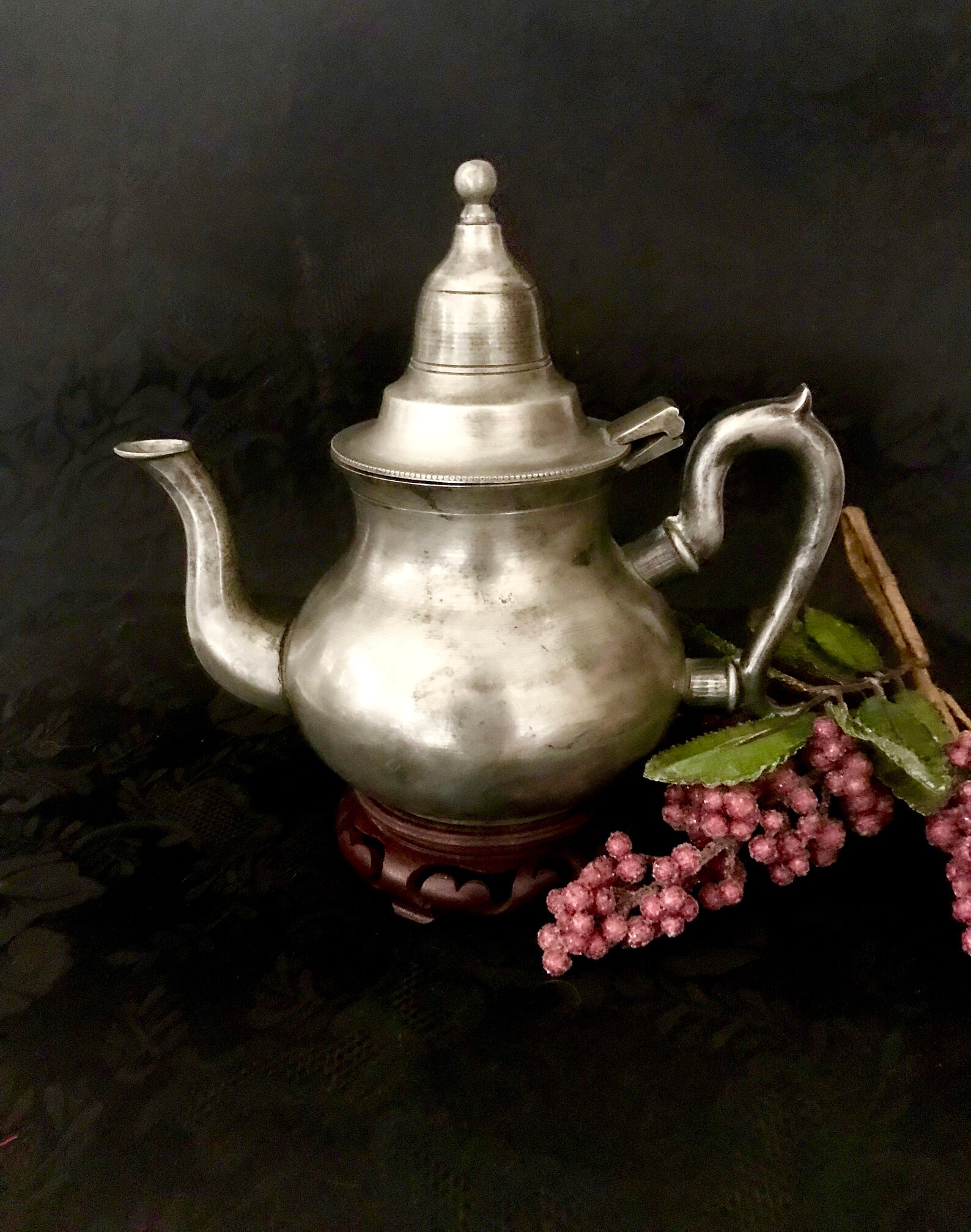 Pewter teapot British teapot kettle Old castle pewter Etsy