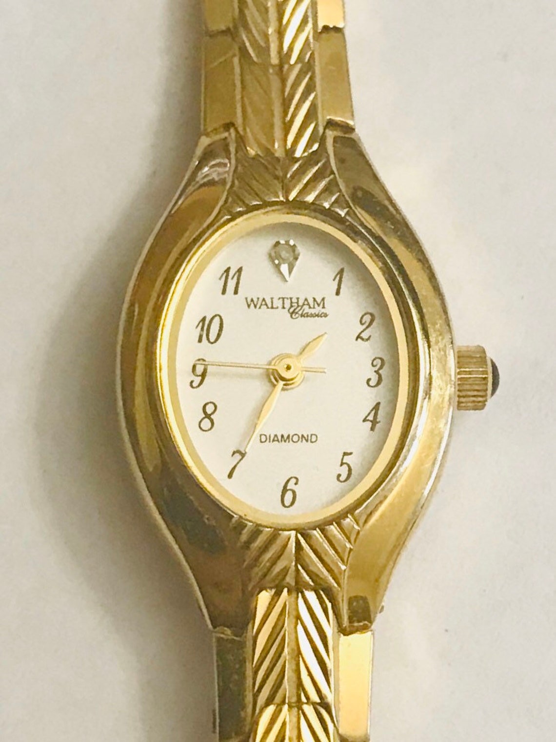 Ladies Wristwatch Waltham Classic diamond quartz / battery / Etsy