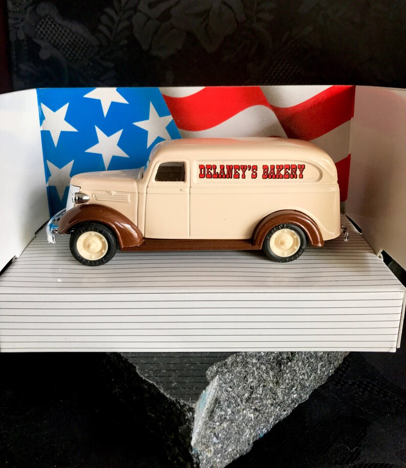 vintage toy cars and trucks