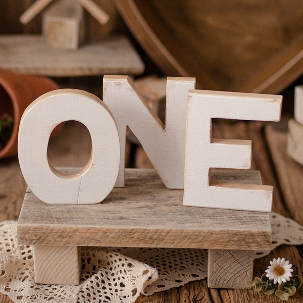 HOUTEN "ONE" letters perfecte prop voor je verjaardagssessies, baby prop, baby fotografie prop, smash the cake prop, babyfoto, pasgeboren rekwisieten