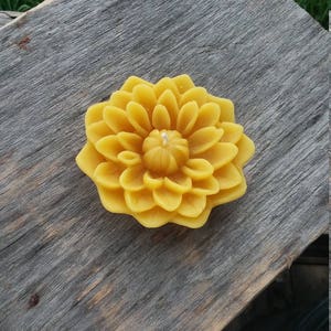 Beeswax Dahlia Floating Candle: Natural Clean Burning, Farmhouse Decor
