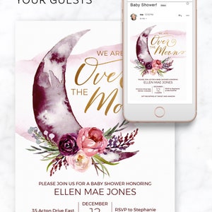 K&ouml;nnte beinhalten: Eine Babyparty-Einladung mit einer Aquarell-Illustration eines violetten Mondes mit goldener Schrift, die "We are over the moon" lautet. Die Einladung ist f&uuml;r Ellen Mae Jones und enth&auml;lt Datum, Uhrzeit und Ort der Veranstaltung. Sie enth&auml;lt auch den Text "RSVP to Stephanie at 632.112.8749" und "Gift registries at Target and Amazon".