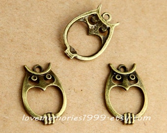10 pz 16x22mm antico bronzo ottone Vintage style Hollow Mini Owl Charm ciondolo ABO09