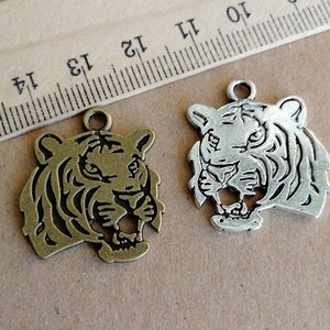 10 pcs 27x24mm Tiger Charms , Antique bronze Tiger , Antique Silver Tiger head Two-sided Charm  Charms , pendant, AAt01