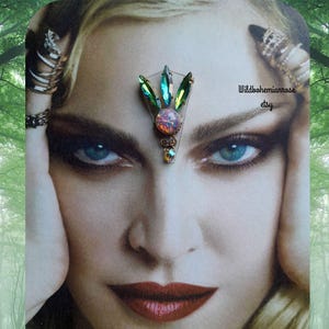 Sea goddess opal crystal bindi, tribal fusion bindi, third eye bindi, boho festival face decor gem jewel, reusable, bridal bindi