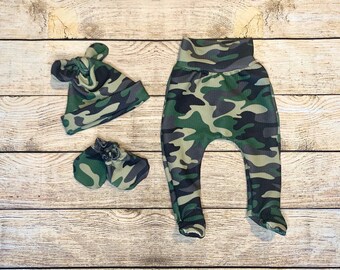 infant camo hat and mittens
