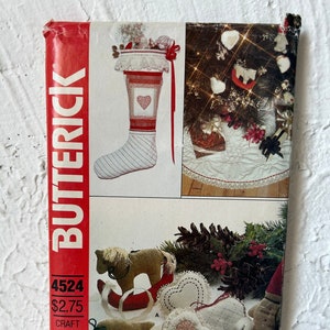 Butterick Christmas Stocking-Ornaments-Tree Skirt Sewing Pattern 4524 Vintage