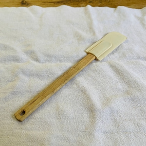 Authentic Vintage Pyrex Bowl Spatula or Plate Scraper with Wood Handle