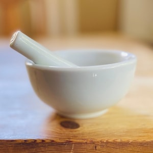 Vintage White Porcelain Mortar & Pestle Japan / Antique Primitive Mortar and Pestle