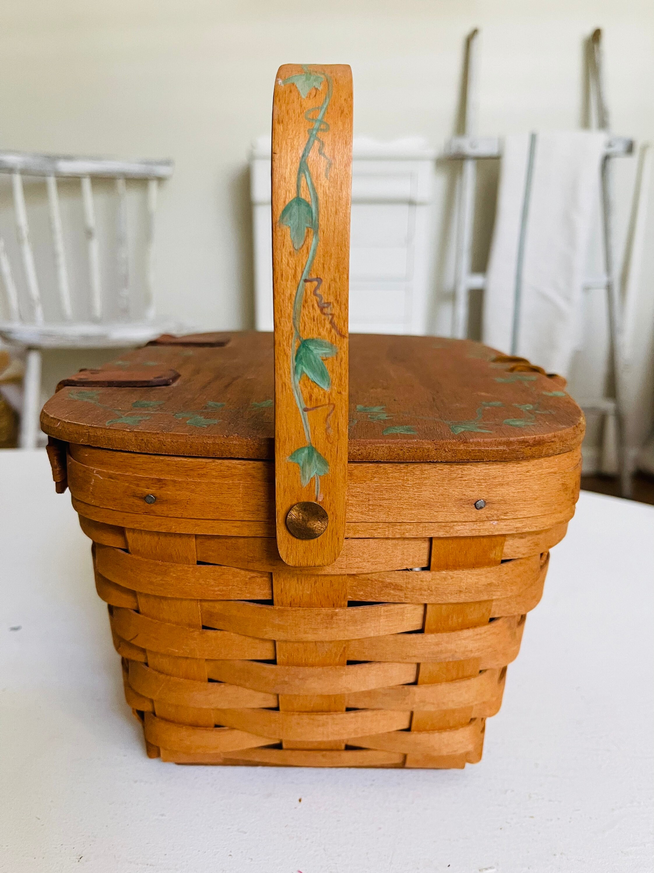 Vintage Handwoven Longaberger Picnic Basket / 1993 Small
