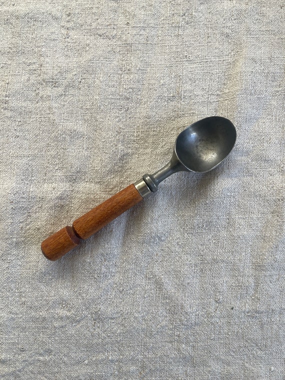 Vintage Metal Ice Cream Scooper Rustic Scoop Farmhouse Kitchen Home Party Decor Vintage Metal Ice Cream Scooper Rustic Scoop Farmhouse Kitchen Home Party Decor