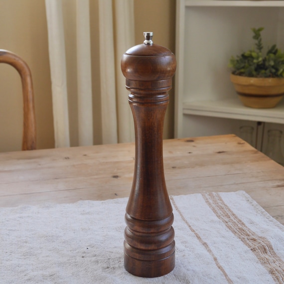 Large Pepper Grinder