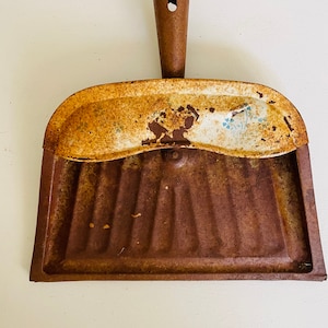 Vintage J.V. Reed Brown Rusty Dustpan