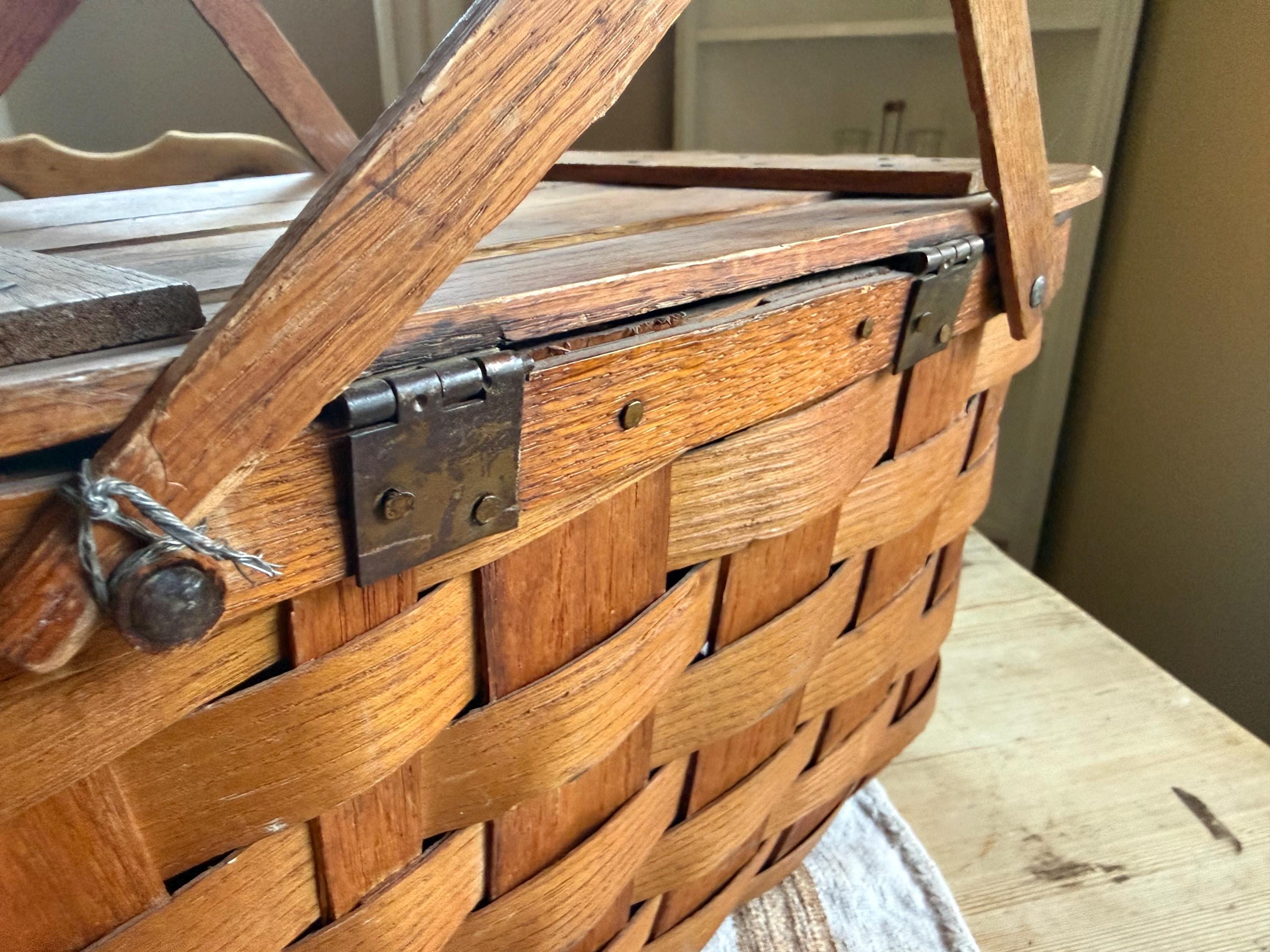 Large 1950s Vintage Wov-n-wood Picnic Basket by Jerywil With