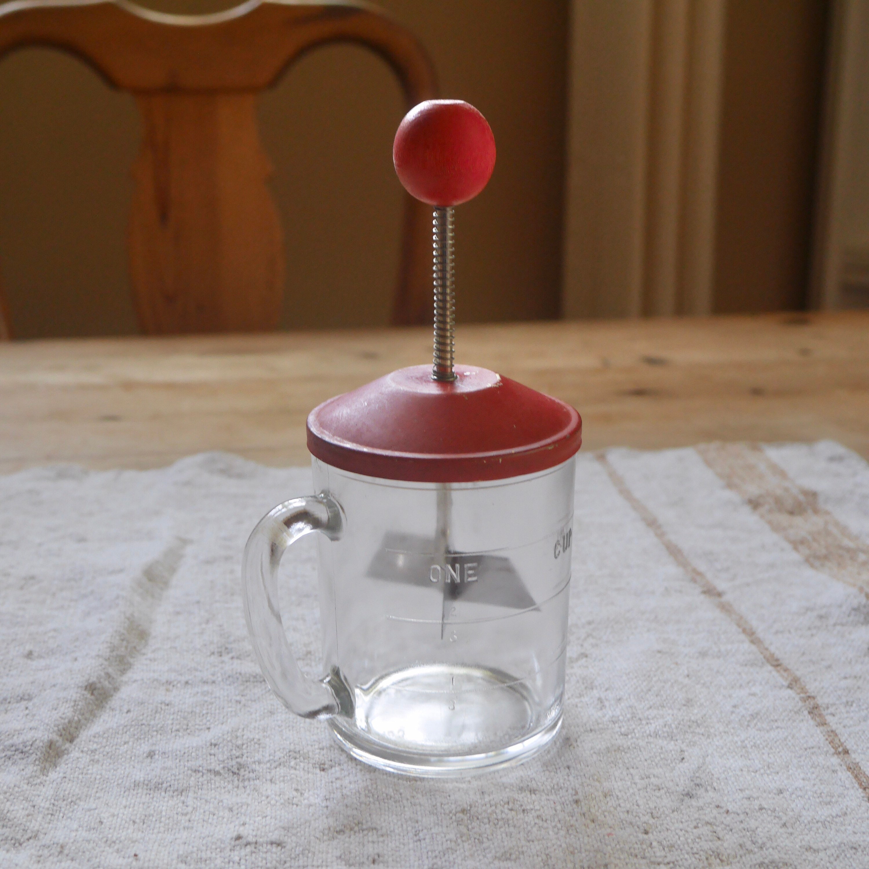 Nut Chopper Manual Glass Measuring Jar Spring Action Red Wood Vintage Farm  House