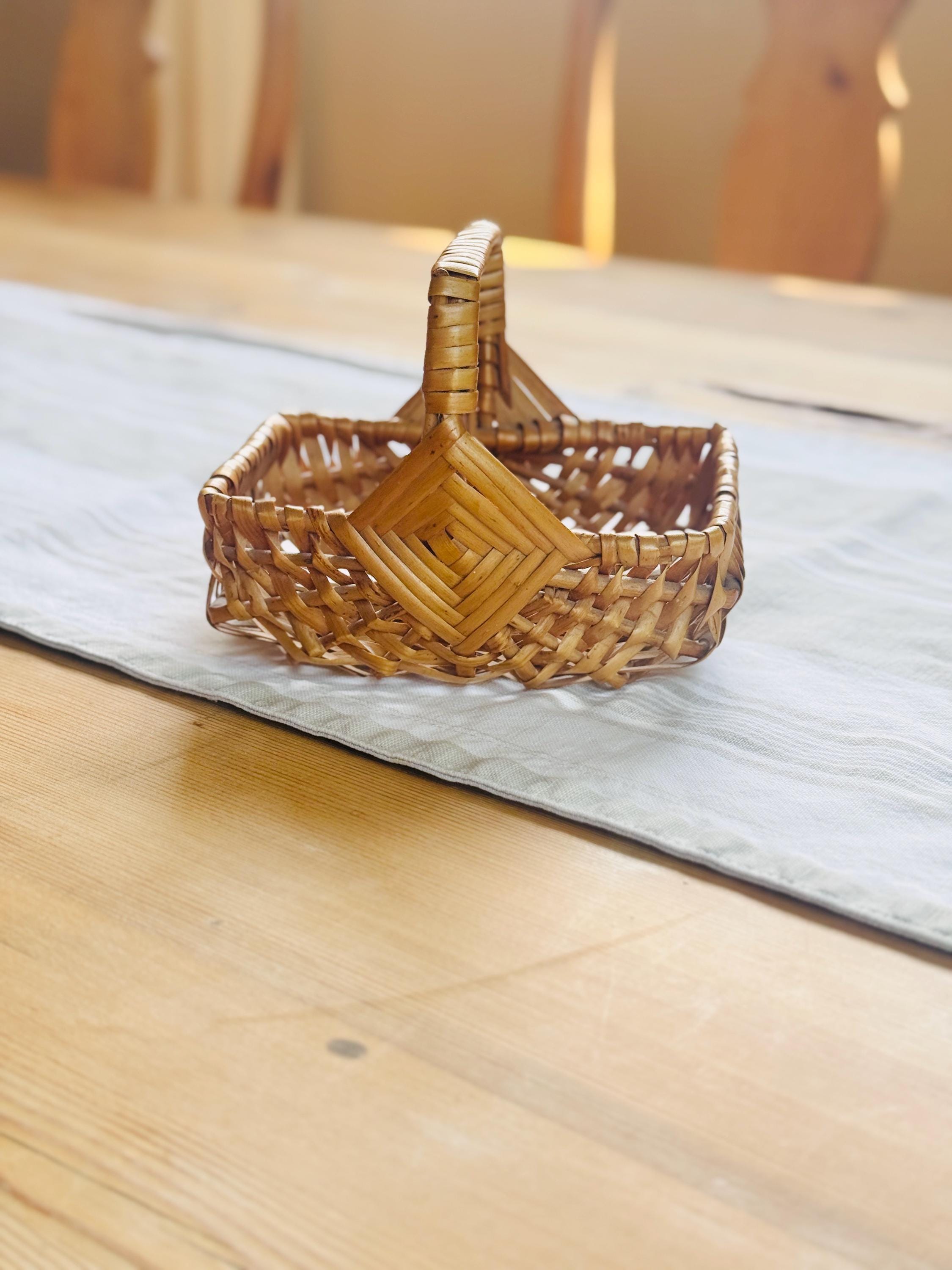 tobacco basket on coffee table Tobacco Basket Table