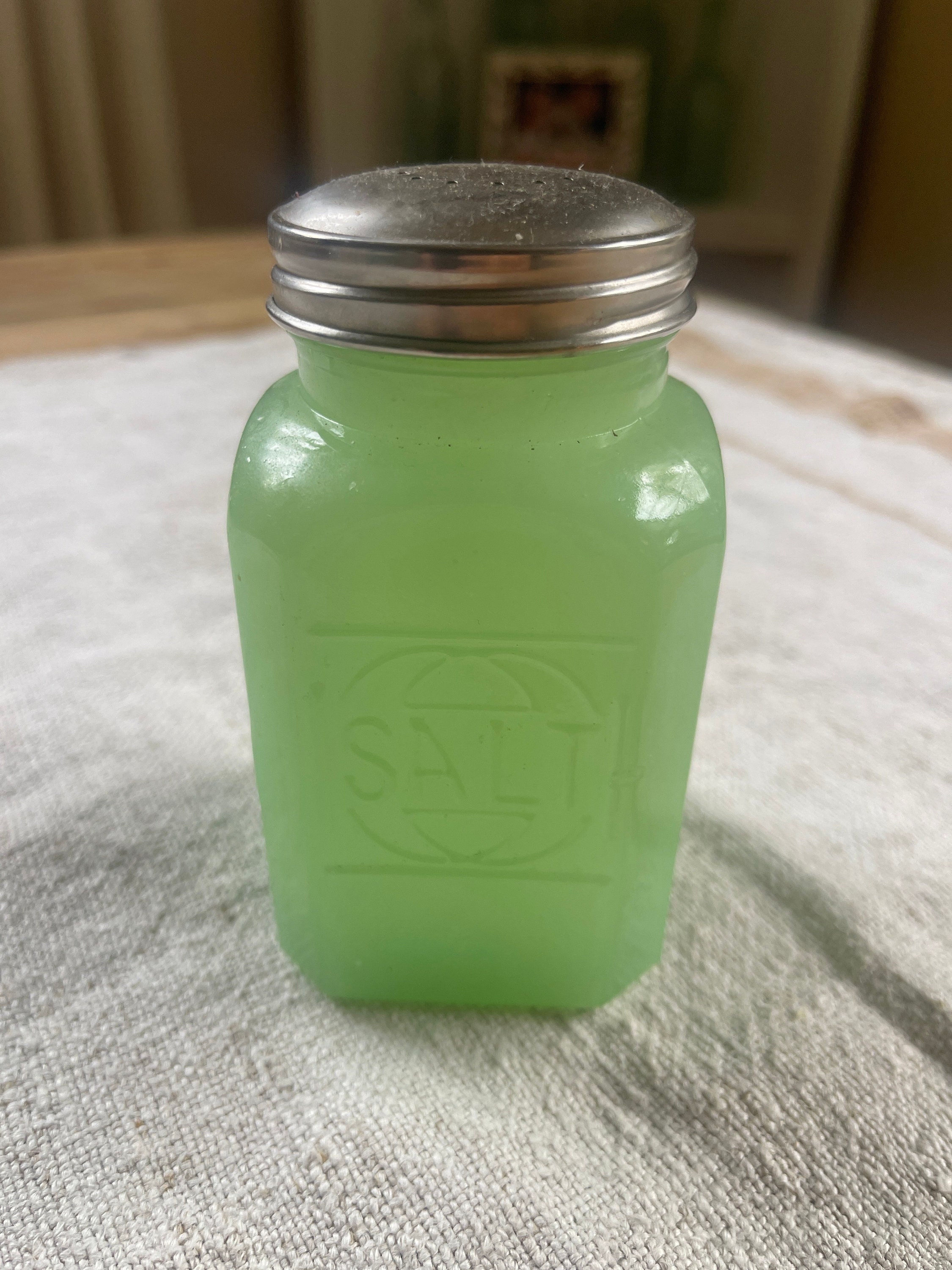 Jadeite Salt and Pepper Shakers – The Village Merc.
