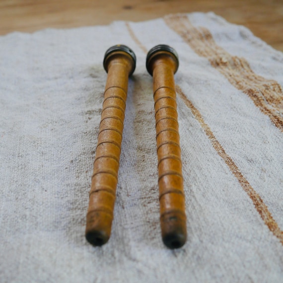 primitive vintage wood spool & yarn spindle bobbins, old weaving