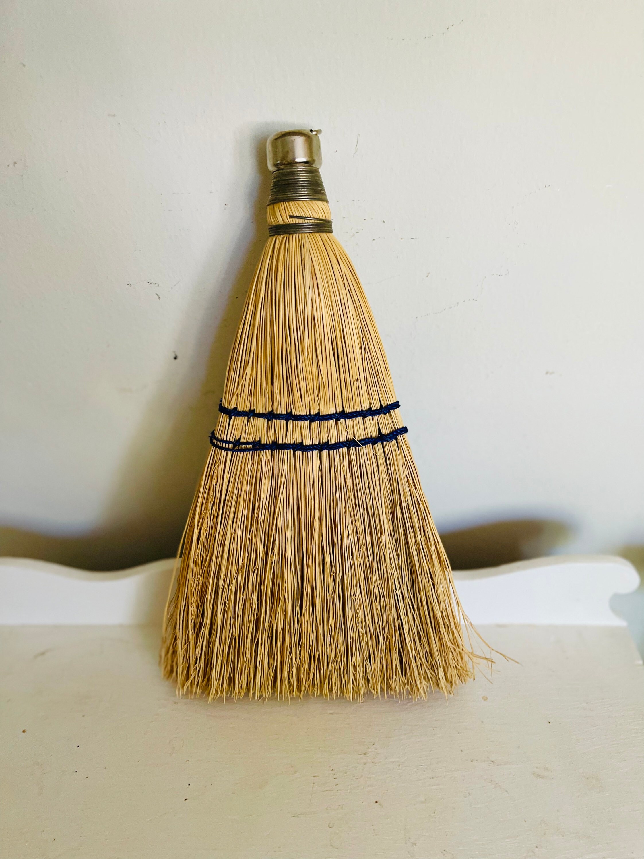 Vintage Moglin Co Perma Broom Whisk off Plastic Pink Bristle Purse Size  Whisk Broom, C 1950s 