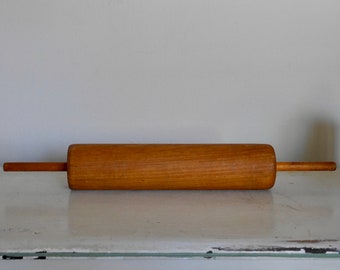 Beautiful Vintage Wooden Rolling Pin, One Piece Rolling Pin, Wood Kitchen Utensil