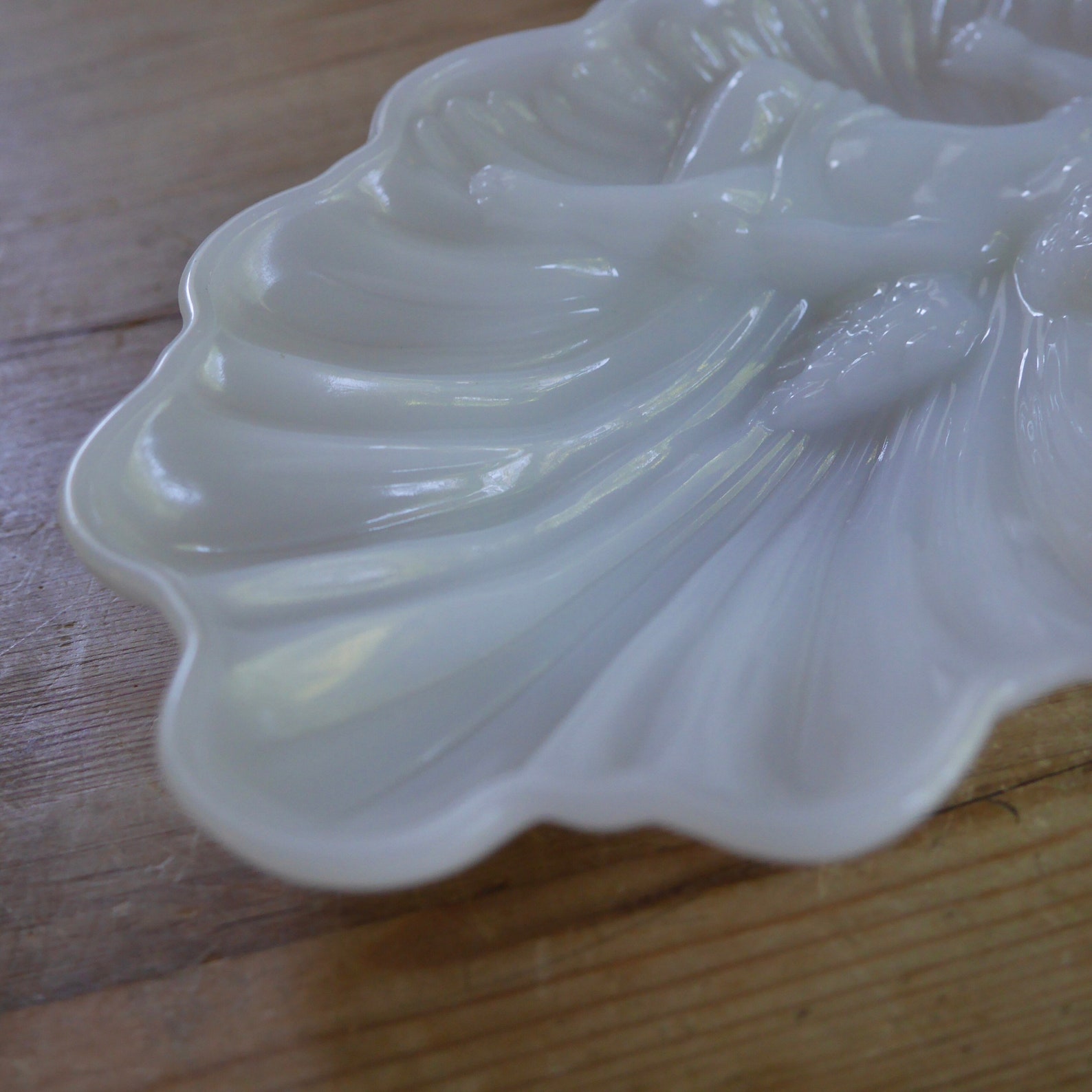 Avon White Milk Glass Sea Shell Angle Soap Dish / Vintage Avon Etsy