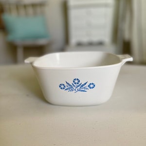 Vintage Corning Ware Casserole Dish / Corning Ware Pan with Blue Cornflowers / Vintage Corning Ware