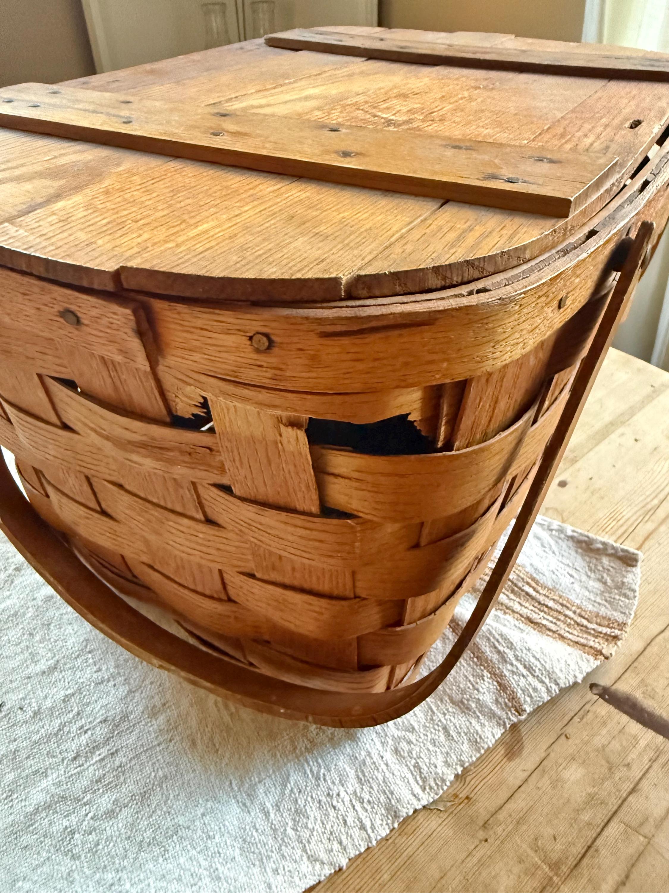 Large 1950s Vintage Wov-n-wood Picnic Basket by Jerywil With