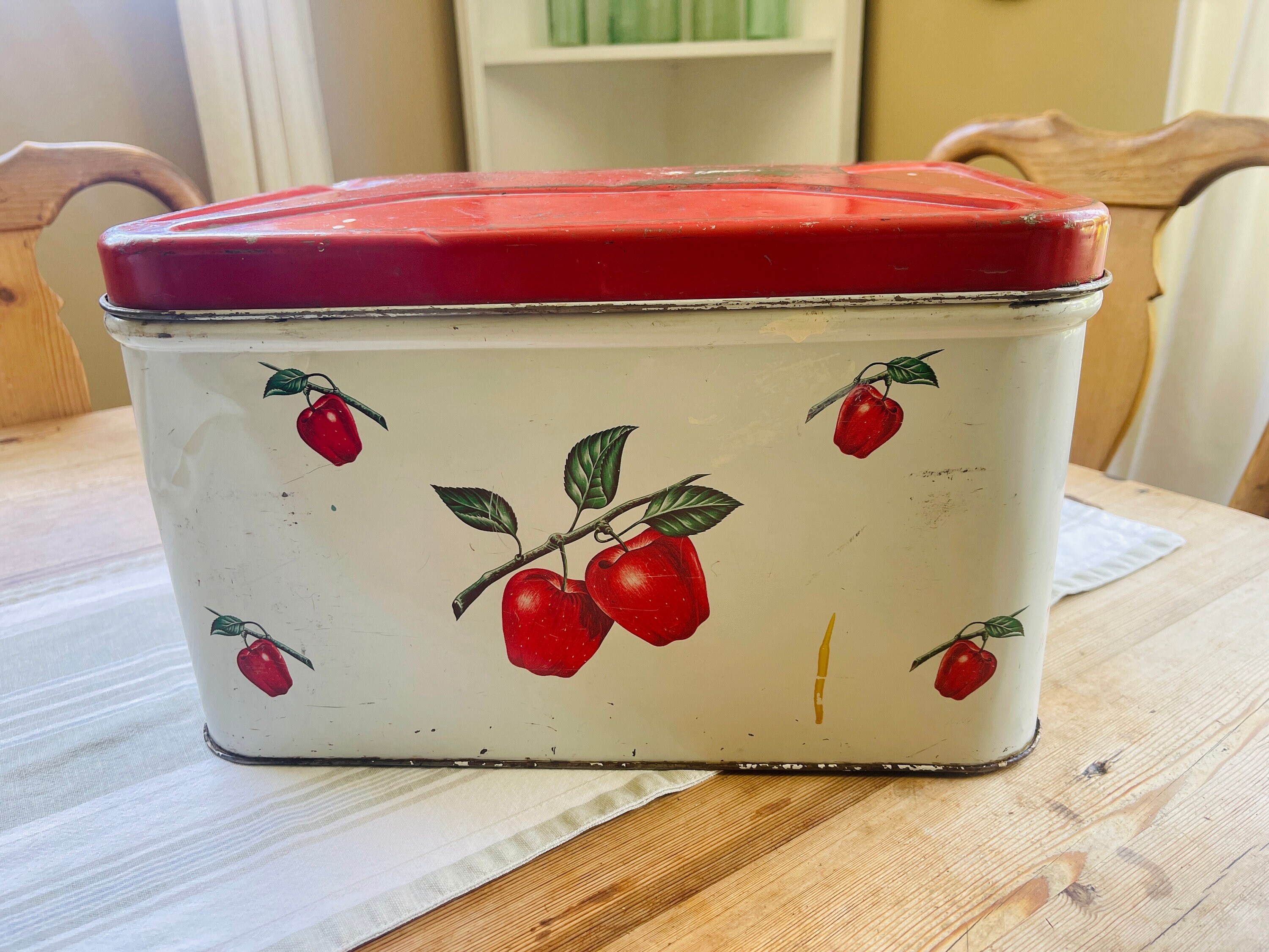 Rare Vintage Decoware Red Apples Metal Bread Box, Red Bread